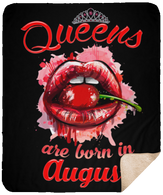 Queens Are Born In August T-Shirt Sexy Lips